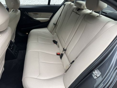 Used 2015 BMW 328i xDrive Sedan AWD/4WD image 8
