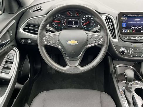 Used 2024 Chevrolet Malibu LT FWD image 17