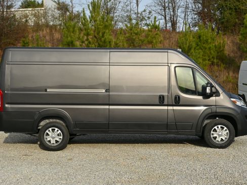 New 2026 RAM ProMaster 3500 w/ Quick Order Package 22G SLT image 16