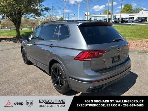 Used 2023 Volkswagen Tiguan SE R-Line AWD/4WD image 4