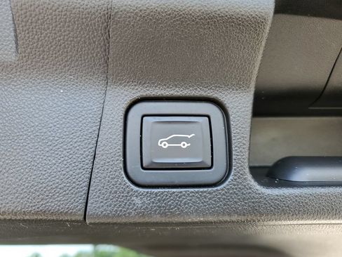 Certified 2022 GMC Acadia AT4 w/ Trailering Package AWD/4WD image 35