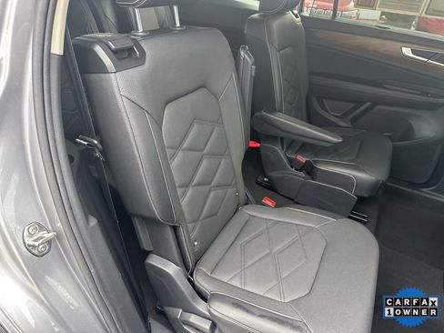 Used 2024 Volkswagen Atlas SE image 50