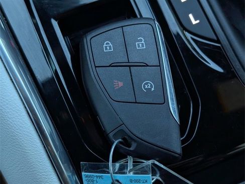 Used 2024 GMC Canyon AT4X image 34