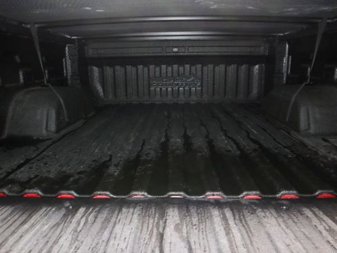 Used 2023 Chevrolet Silverado 1500 High Country w/ High Country Premium Package AWD/4WD image 16