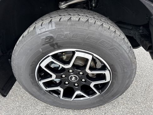 Used 2024 Ford Bronco Outer Banks AWD/4WD image 12