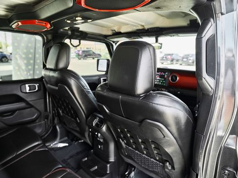 Used 2019 Jeep Wrangler Unlimited Rubicon AWD/4WD image 44