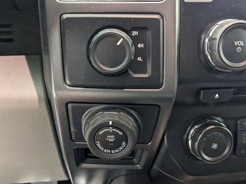 Used 2017 Ford F150 XLT w/ Equipment Group 302A Luxury AWD/4WD image 29