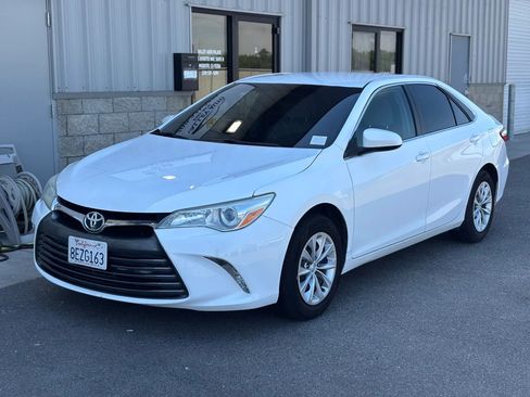 Used 2016 Toyota Camry LE FWD image 7