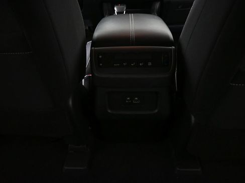 Used 2022 Nissan Pathfinder S FWD image 16