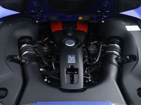 Certified 2022 Ferrari F8 Tributo RWD image 38