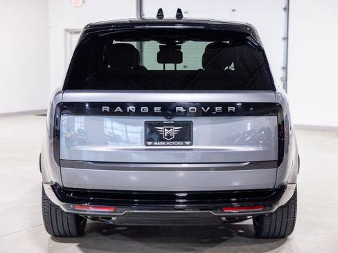 Used 2025 Land Rover Range Rover SE AWD/4WD image 8