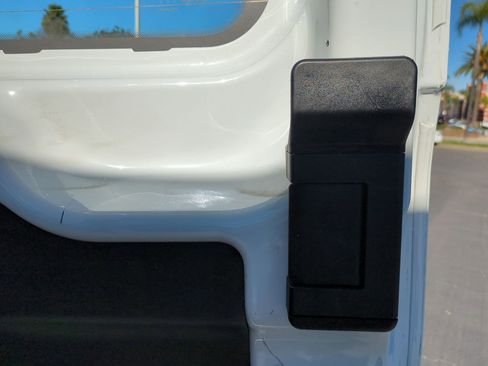 Used 2021 Ford Transit 250 Medium Roof image 28