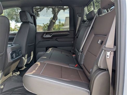 New 2026 GMC Sierra 2500 Denali w/ Denali Reserve Package image 15