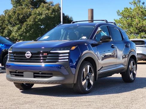 New 2026 Nissan Kicks SR w/ Cold Weather Package image 4