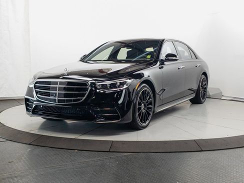 Used 2023 Mercedes-Benz S 580 4MATIC Sedan w/ AMG Line image 3