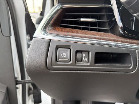 Used 2020 Cadillac XT5 Premium Luxury image 11