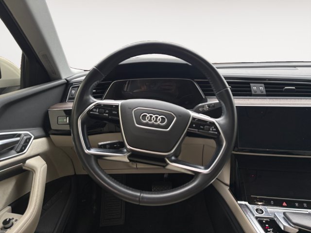 Used 2021 Audi e-tron Prestige w/ Prestige Package AWD/4WD image 12