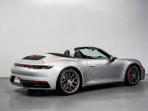 Used 2020 Porsche 911 Carrera 4S AWD/4WD image 3