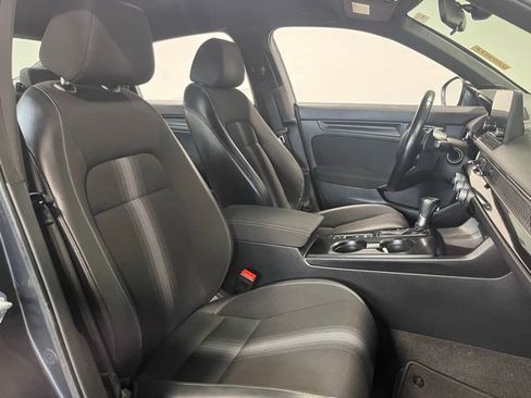 Used 2023 Honda Civic Sport image 9