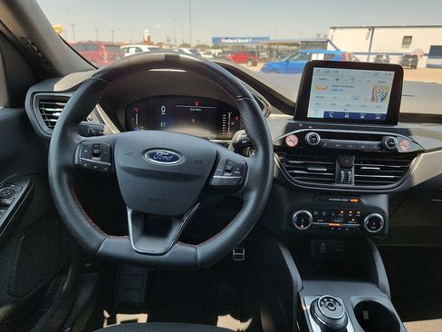 Used 2024 Ford Escape ST-Line image 6