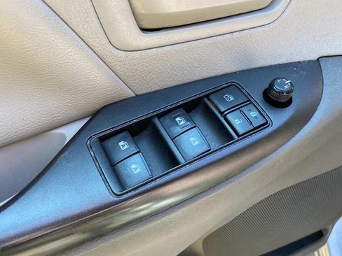 Used 2020 Toyota Sienna L FWD image 13