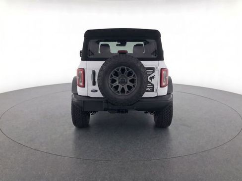 Used 2022 Ford Bronco Black Diamond image 6