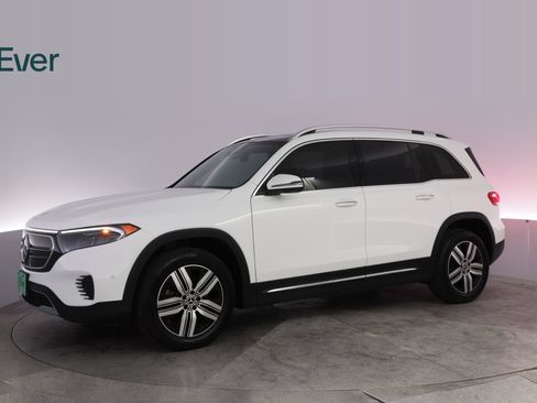 Used 2023 Mercedes-Benz EQB 250+ image 18