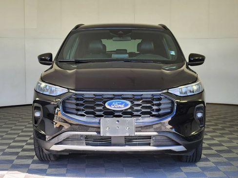 Used 2025 Ford Escape ST-Line Select AWD/4WD image 2