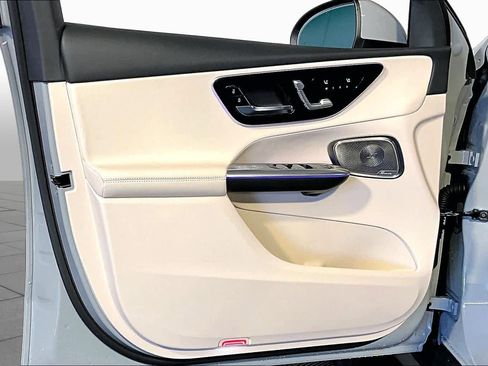 New 2026 Mercedes-Benz GLC 300 4MATIC image 11