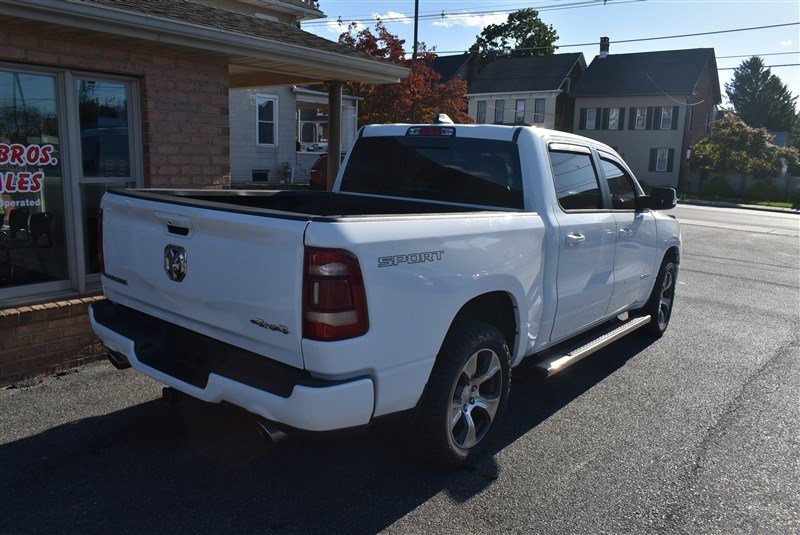 Used 2023 RAM 1500 Laramie AWD/4WD image 4