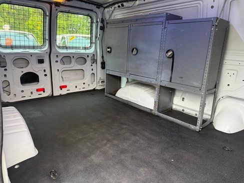 Used 2014 Ford E-350 and Econoline 350 Super Duty image 19