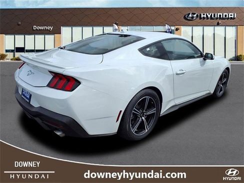 Used 2024 Ford Mustang Premium image 3