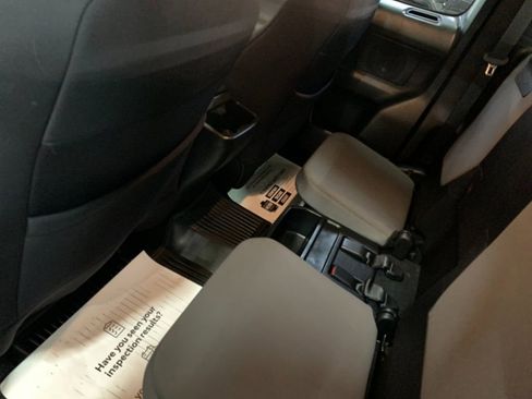 Used 2022 Toyota Tacoma SR5 w/ SR5 Appearance Package (SM) AWD/4WD image 14