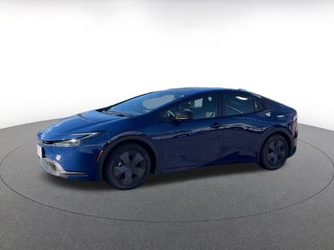 Used 2025 Toyota Prius LE image 8