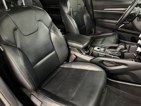 Used 2020 Kia Telluride S FWD image 31