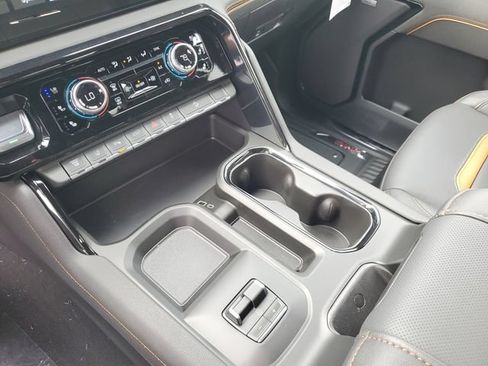 New 2026 GMC Sierra 2500 AT4 w/ Technology Package AWD/4WD image 21