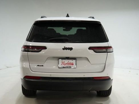 Used 2023 Jeep Grand Cherokee L Laredo image 7