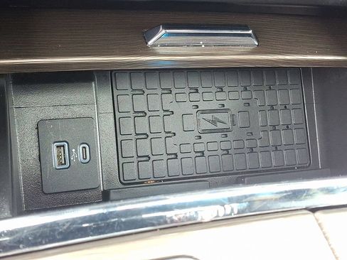 Used 2024 Ford Expedition Limited AWD/4WD image 28