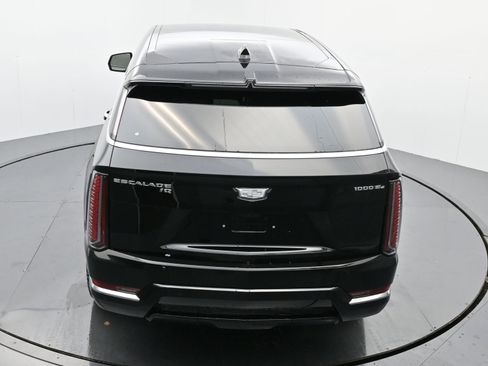 New 2025 Cadillac Escalade IQ Luxury 2 image 26