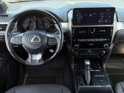 Used 2023 Lexus GX 460 Premium w/ Premium Package AWD/4WD image 11