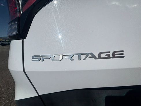 Used 2023 Kia Sportage EX AWD/4WD image 25