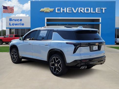 New 2026 Chevrolet Traverse High Country AWD/4WD image 3