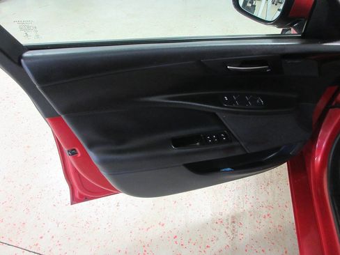 Used 2017 Jaguar XE Premium image 30