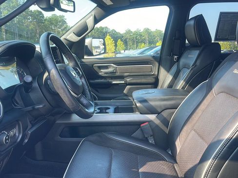 Used 2020 RAM 1500 Laramie w/ Sport Appearance Package AWD/4WD image 18