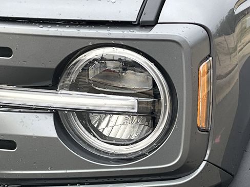 Used 2024 Ford Bronco Badlands image 12