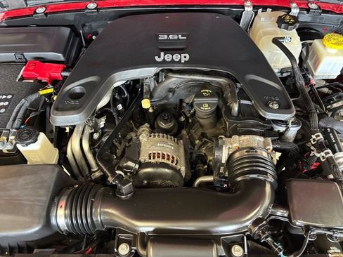 Used 2020 Jeep Gladiator Mojave AWD/4WD image 25