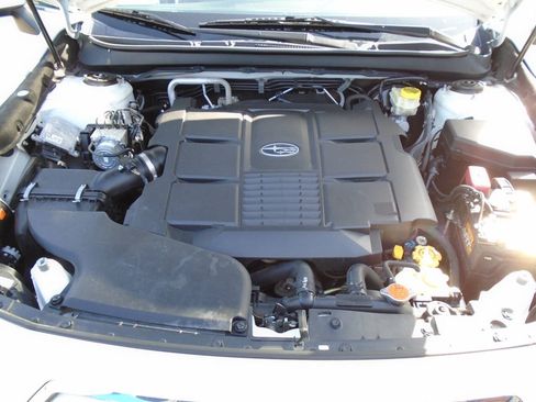 Used 2017 Subaru Outback 3.6R Limited AWD/4WD image 17