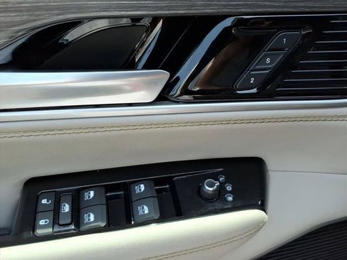 Used 2022 Jeep Wagoneer Series I w/ Convenience Group I AWD/4WD image 23