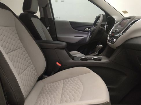 Used 2021 Chevrolet Equinox LS w/ LS Convenience Package FWD image 21
