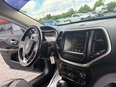 Used 2016 Jeep Cherokee Trailhawk AWD/4WD image 22
